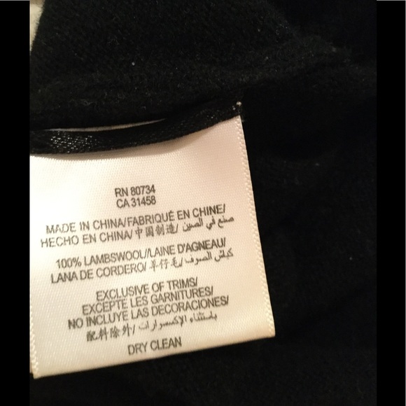 BCBGMaxazria lambswool black black 3/4 sleeve sweater size small - Picture 5 of 6